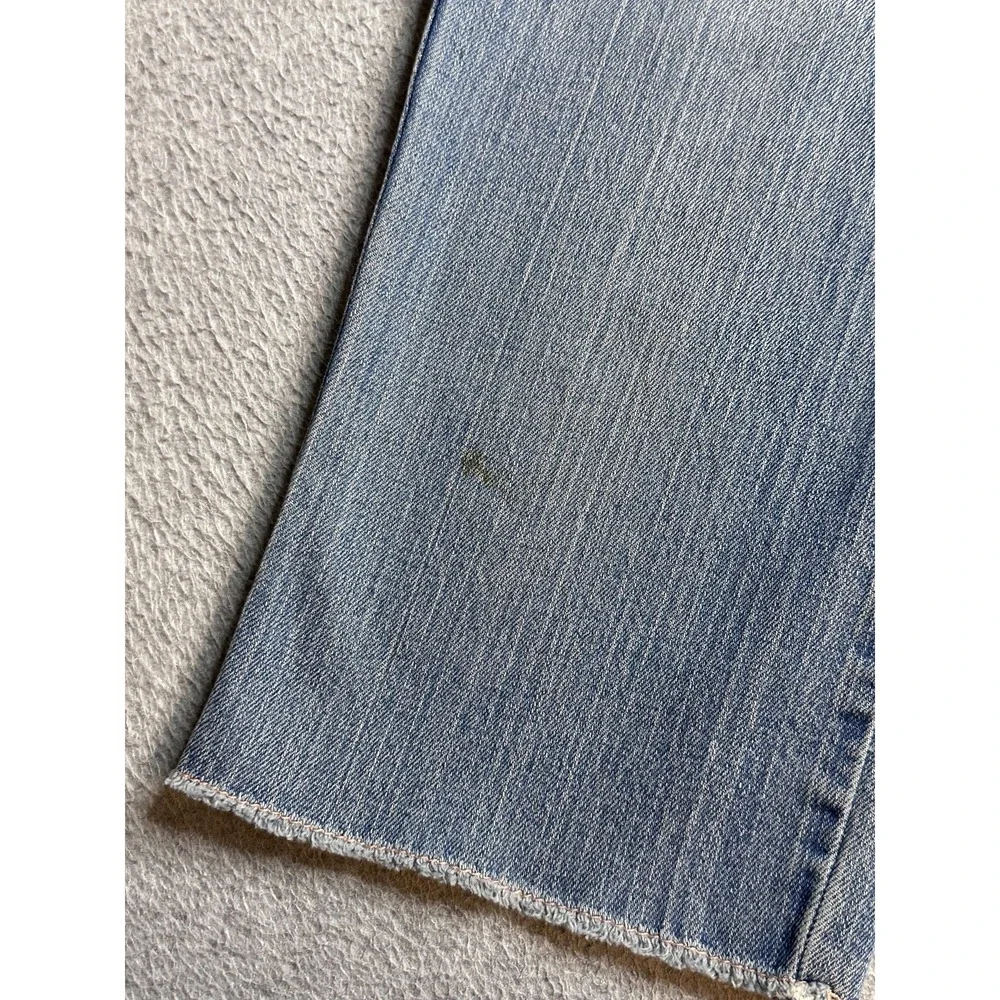 VTG Levi's 515 Capri Jeans‎ Womens 10 Blue Medium Wash Stretch Denim Embroidered